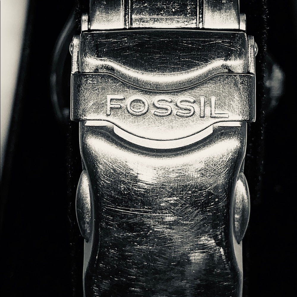 FOSSIL WATCH - Picture 3 of 5